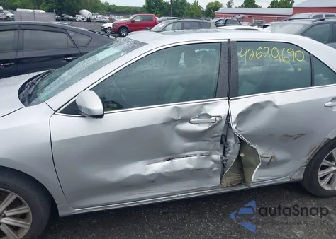 2012 Toyota Camry Xle z USA, uszkodzony, nr VIN 4T1BF1FK4CU535170